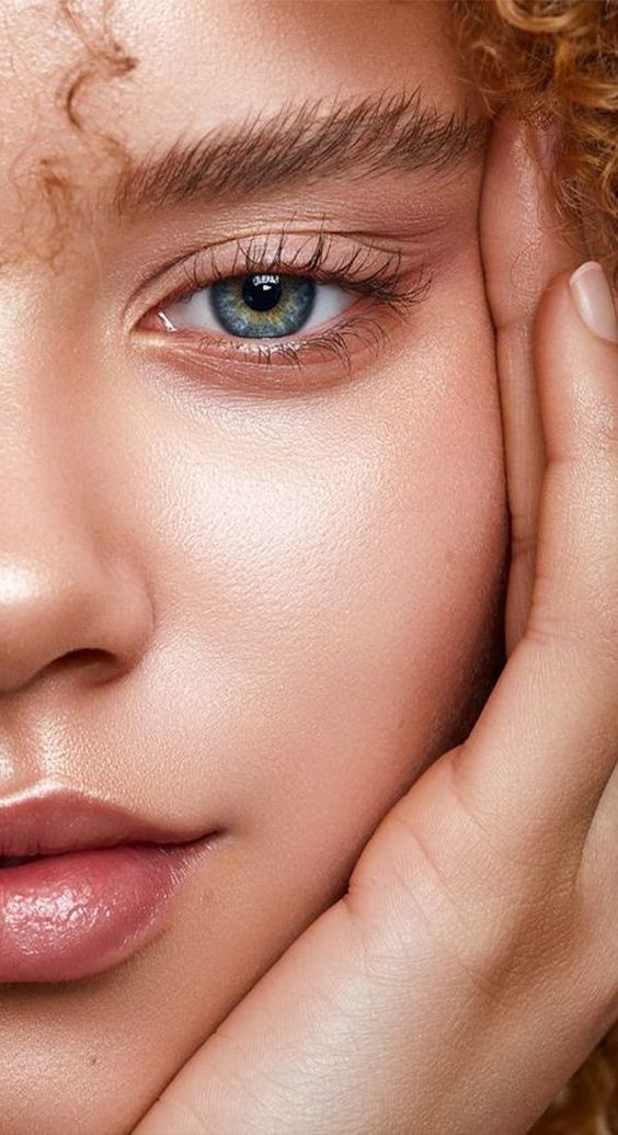 Alcohol and Skin: Navigating the Impact for Glowing Complexion